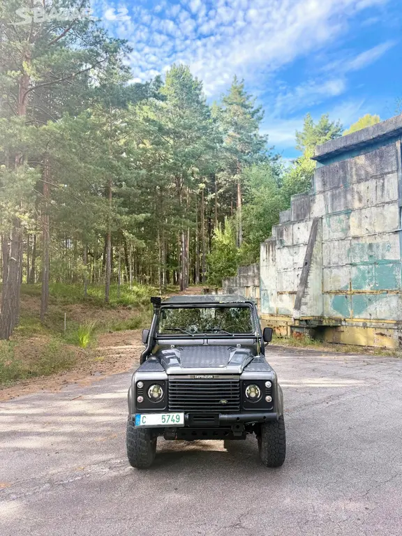Land Rover Defender 110 Hard Top Td5 - fotka 6