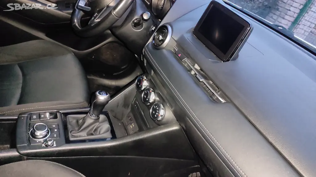Mazda CX-3, 2.0i Skyactiv, 89kW. SUV. Benzin. - fotka 4