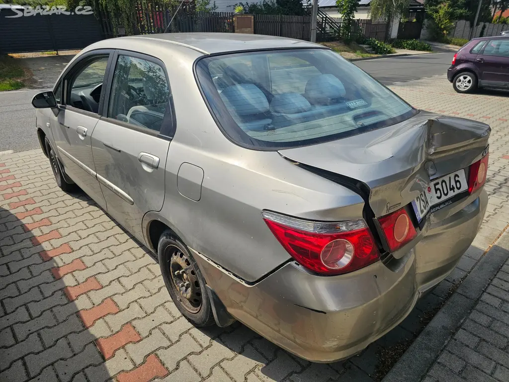 Honda city 1,3 benzín - fotka 4