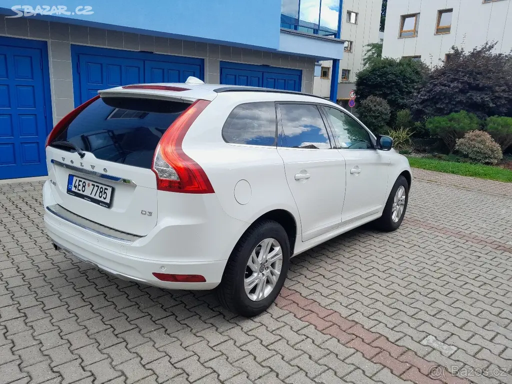 Volvo XC-60 2,0D 5V 100KW AT 4x2 - fotka 3