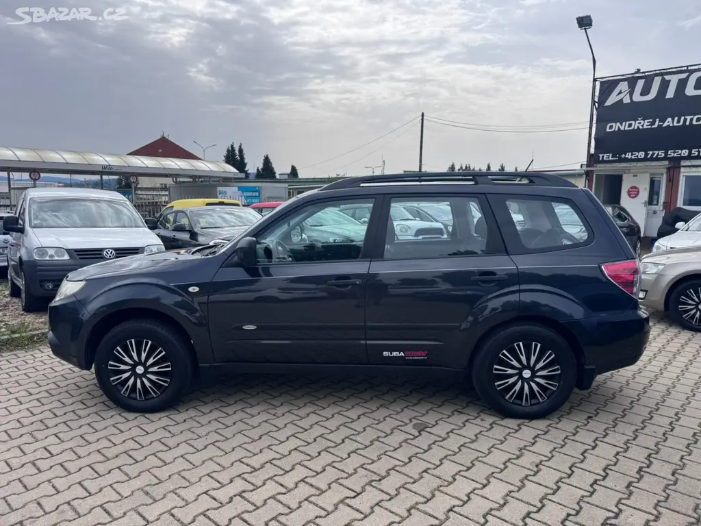 Subaru Forester, 4X4 2,0i 110KW 2. MAJ KM TAŽNÉ - fotka 3