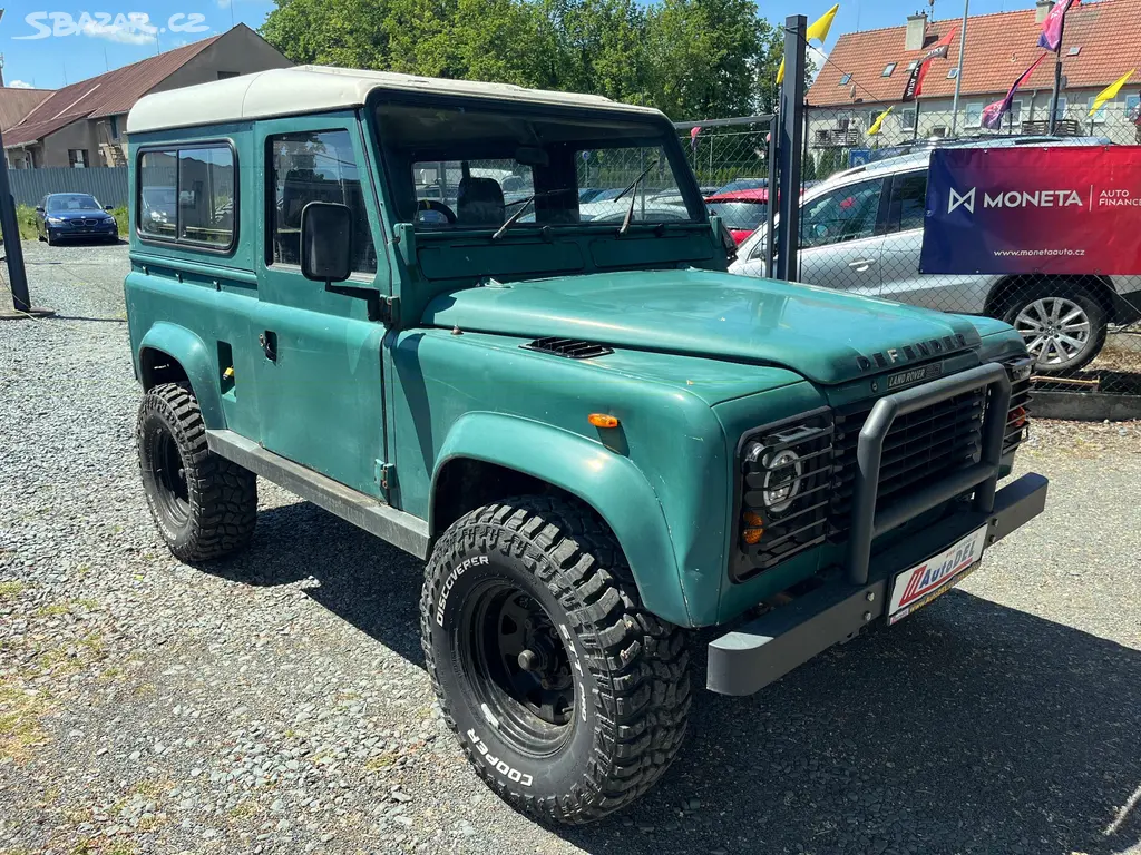 Land Rover Defender 2,5 d 83kW LR 90 7 míst - fotka 6