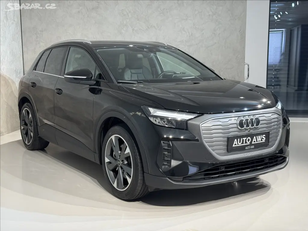 Audi Q4 e-tron, 150kW Sport LED Kamera HUD - fotka 4
