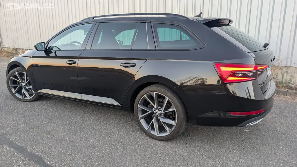 Škoda Superb 3 FL 2020 - fotka 3