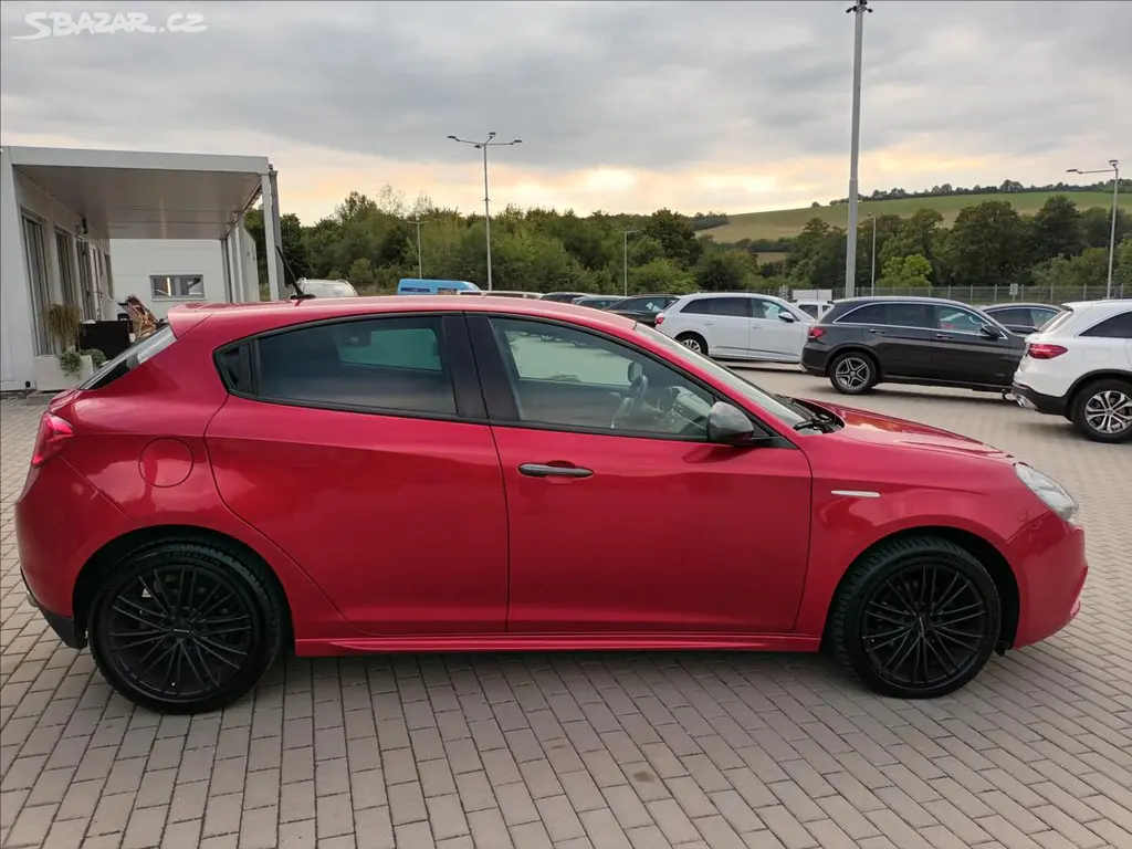 Alfa Romeo Giulietta, 1,6 1.6 JTD,77KW,SPRINT,TAŽNÉ, - fotka 4