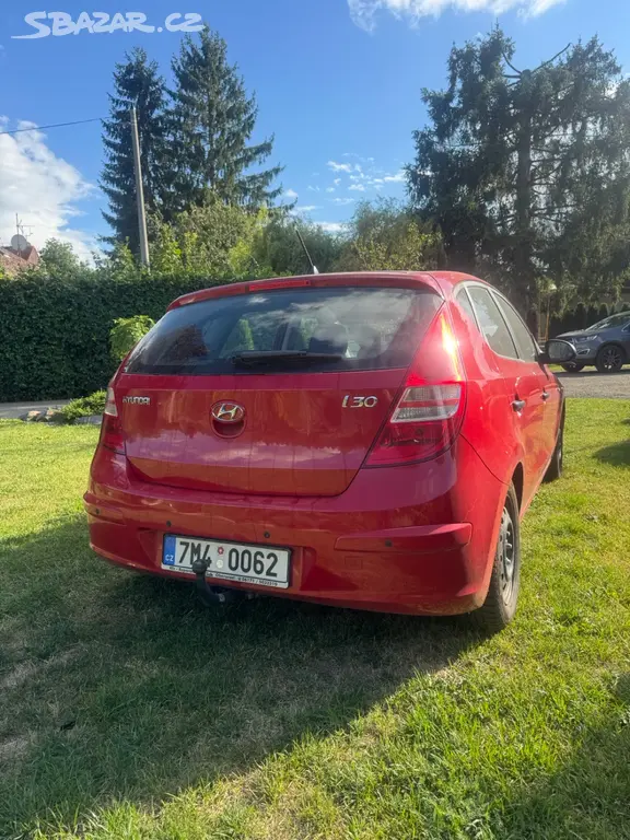 Hyundai i30 1.4 80kW 2010 - fotka 3