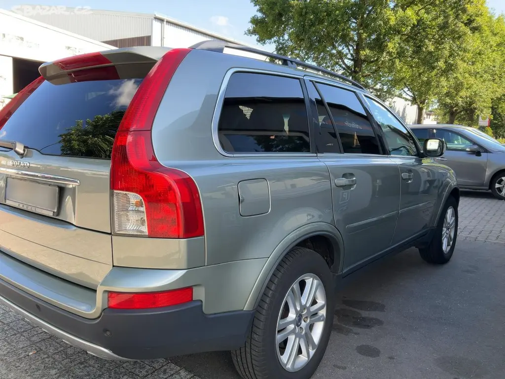 Volvo XC90 2.4 D5 136kW,Manuál,7.Míst,1.Maj.Šíbr. - fotka 6