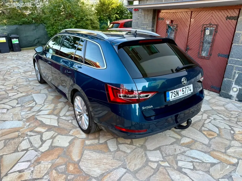 Škoda Superb, 2.0 TDI 110KW DSG STYLE TOP - fotka 6