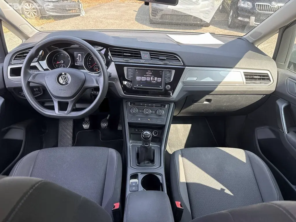 Volkswagen Touran, 1.2Tsi 81KW 7-MÍST TAŽNÉ ŘEMEN - fotka 2
