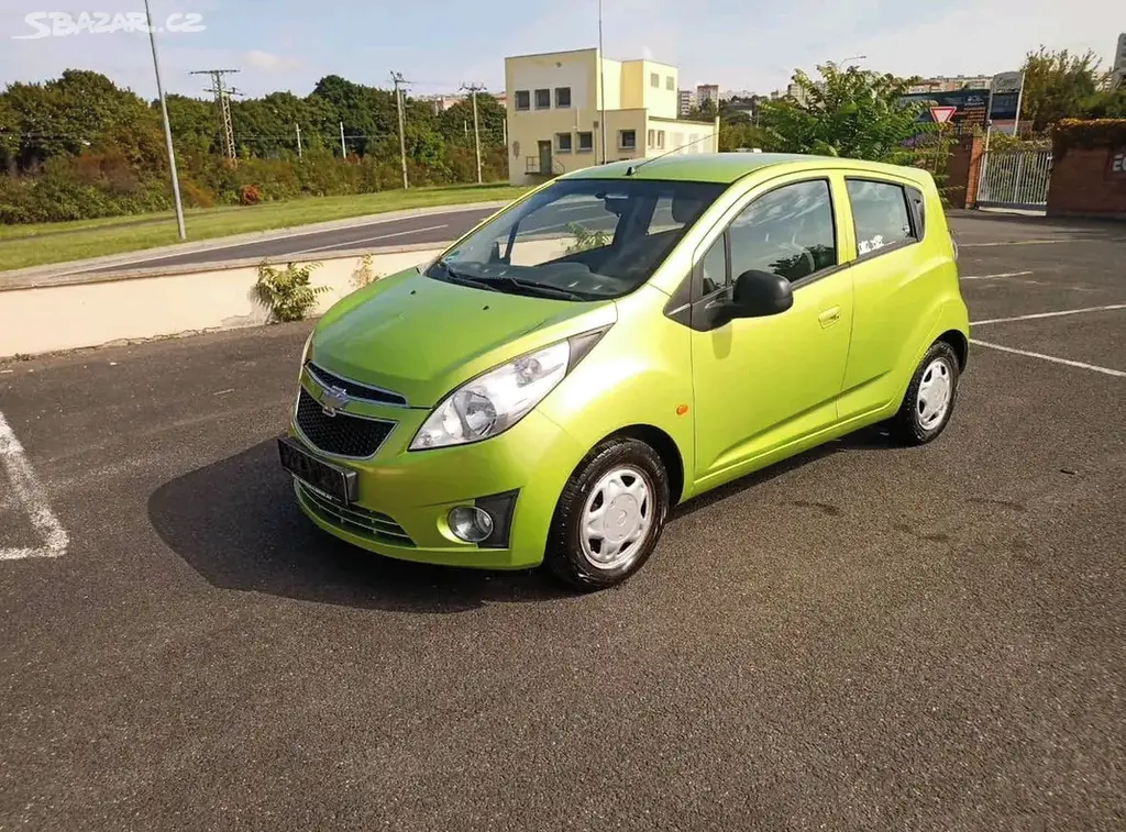 Chevrolet Spark 1.0 16V (68 k) - r.v. 2011,nová TK - fotka 4