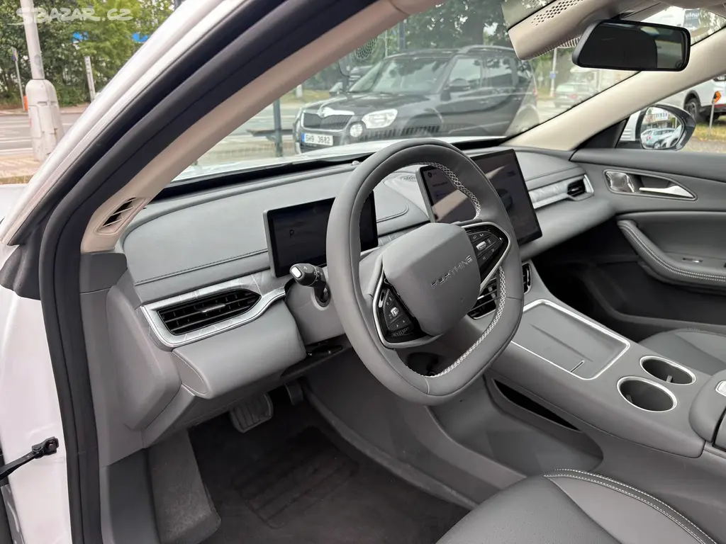 Forthing S7 REEV, Exclusive - fotka 6