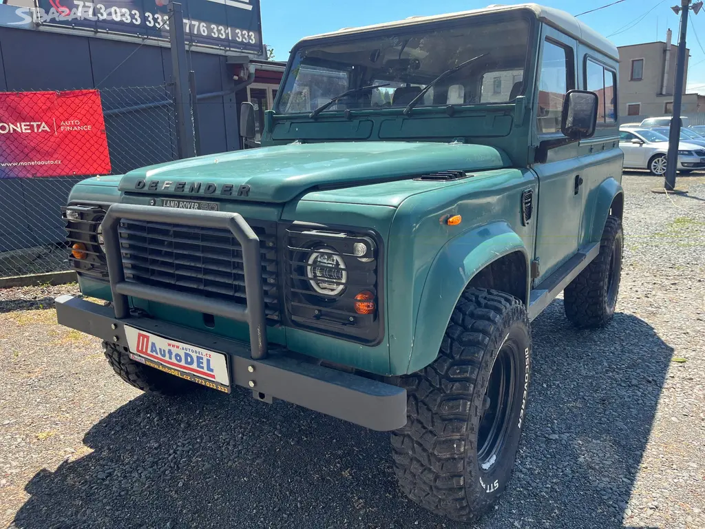 Land Rover Defender 2,5 d 83kW LR 90 7 míst