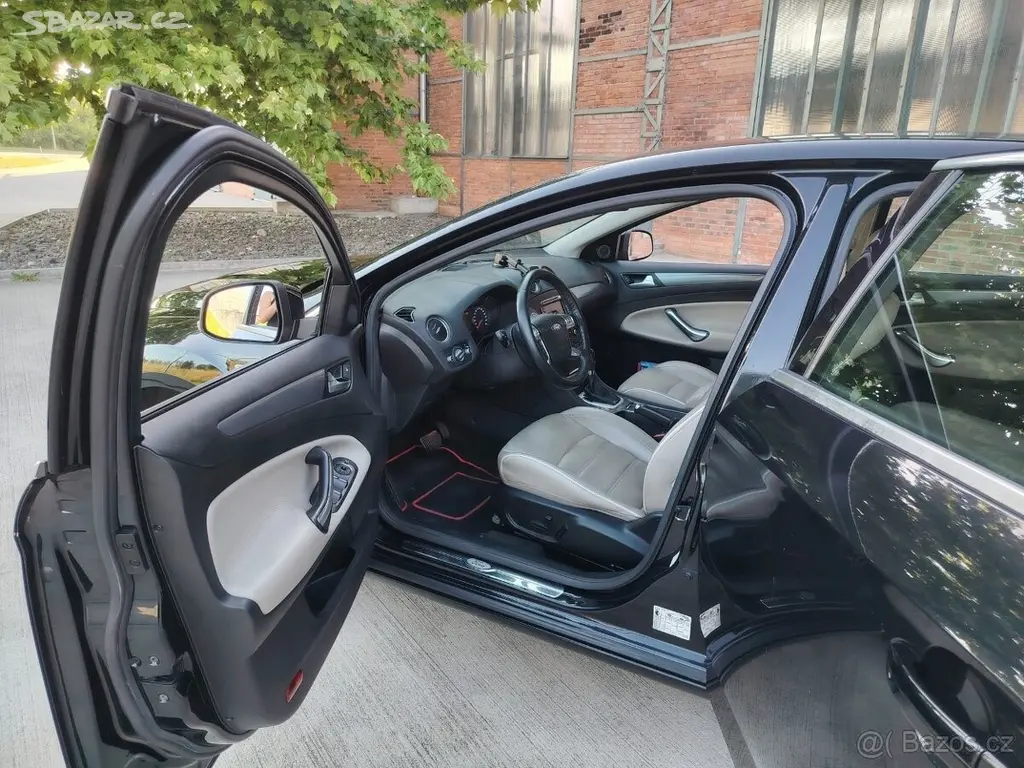 Ford Mondeo 2,0 benzín ecoboost 176kw - fotka 4