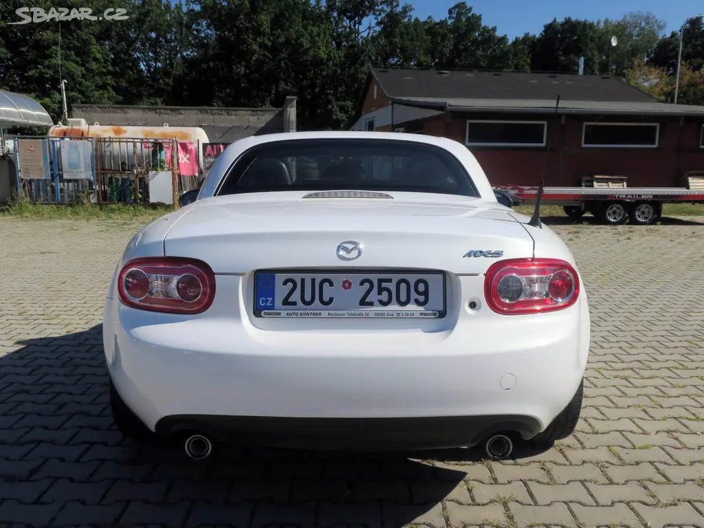 Mazda MX-5 1.8 i 16V 93 kW Roadster Coupé - fotka 5