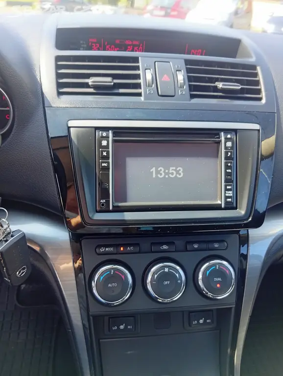 Mazda 6 2,2 diesel 120kw - fotka 2