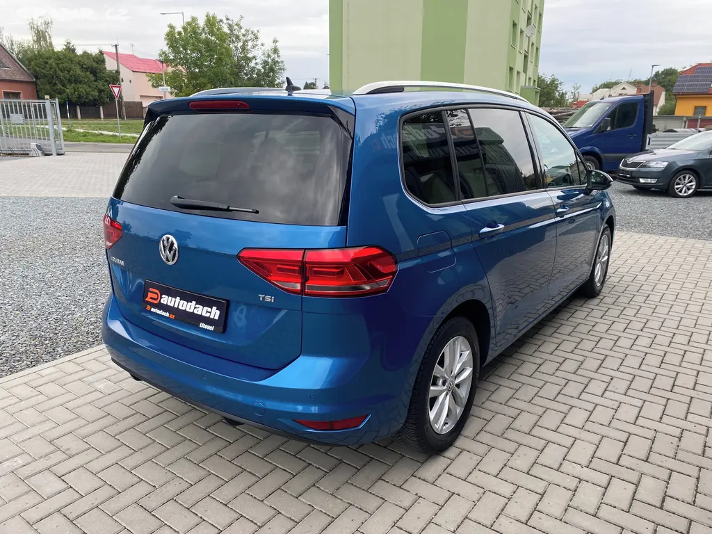 Volkswagen Touran, 1.2 TSI81kW-1xMAJ.-NAVI-KAMERA - fotka 5