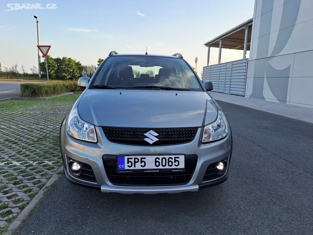 Suzuki SX4, 1.6i ČR 2.MAJ,NOVÉ PNEU+ZIMNÍ - fotka 2