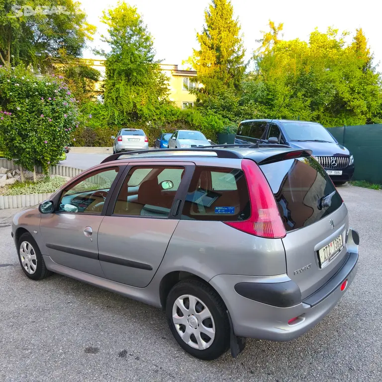 Peugeot 206 SW 1.4i 55kw, poctivých 201tkm, klima - fotka 4