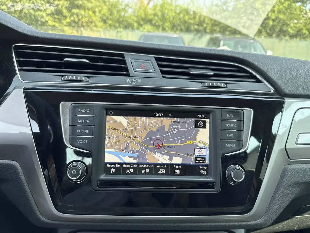 Volkswagen Touran, 1.2Tsi 81KW 7-MÍST TAŽNÉ ŘEMEN - fotka 5