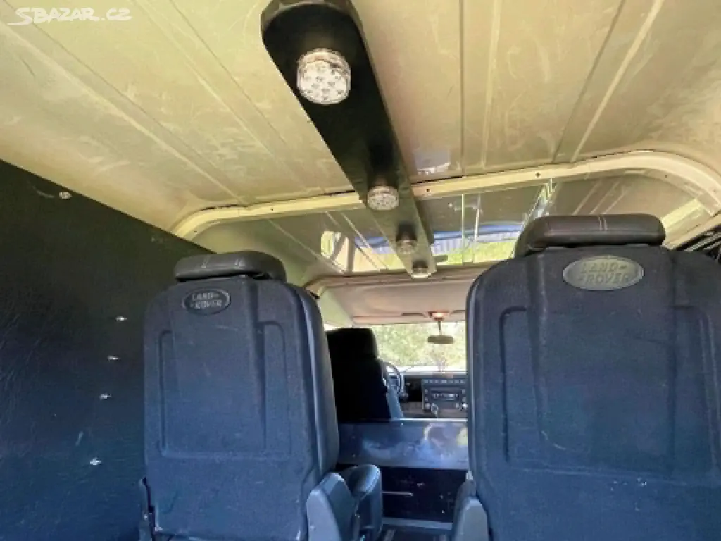 Land Rover Defender 110 Hard Top Td5 - fotka 3