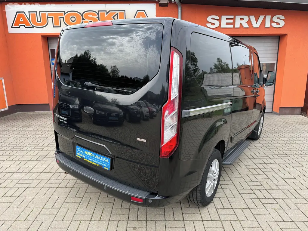 Ford Tourneo Custom, 2.2 TDCi 92KW 8MÍST - fotka 2
