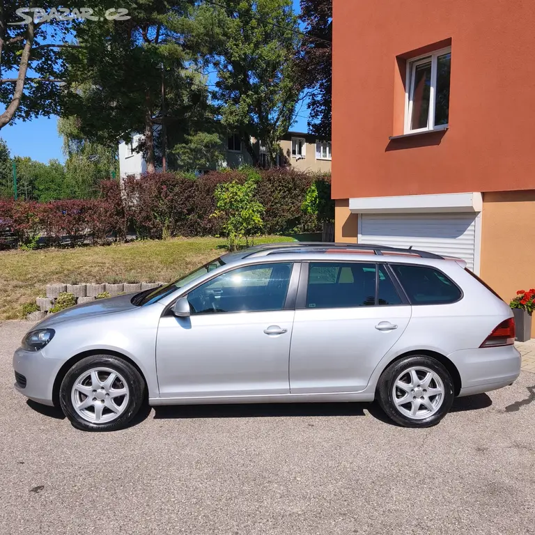 Volkswagen Golf 1.6 TDI 77kw, poctivých 291tkm - fotka 3