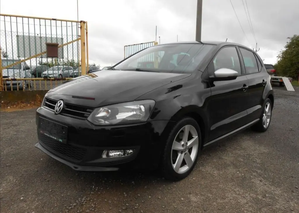 Volkswagen Polo 1,2 77 kW Serviska Klima benzín
