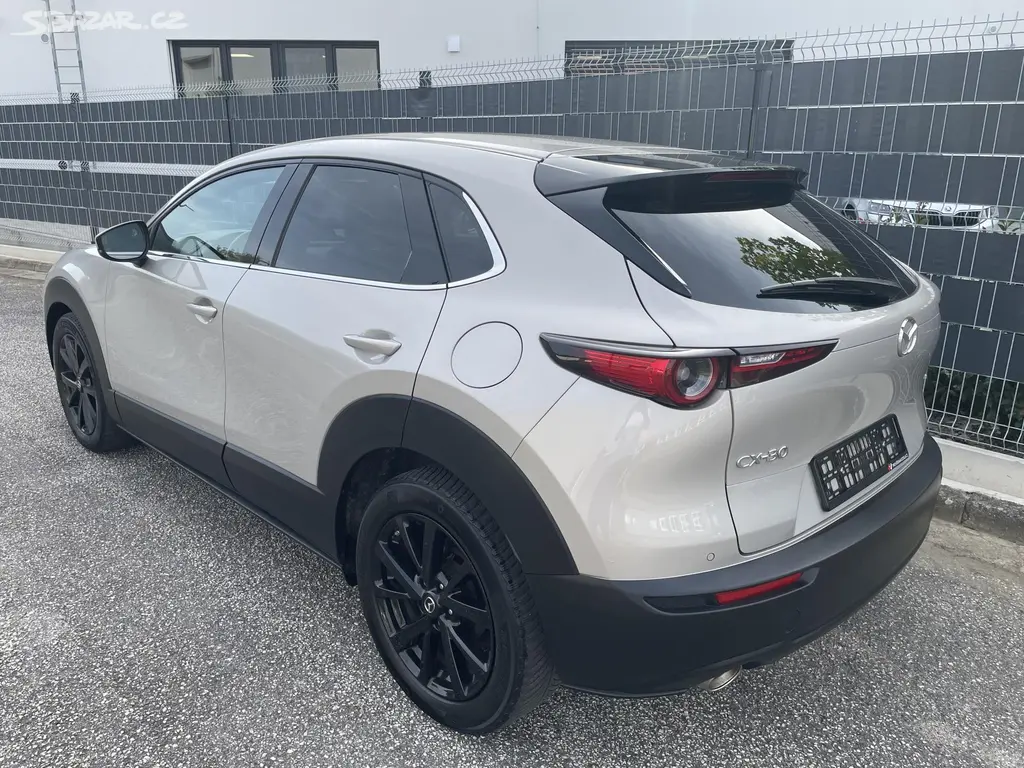 Mazda CX-30, 2.0 SKYACTIV-X 137kW COSMO 4x4 - fotka 3