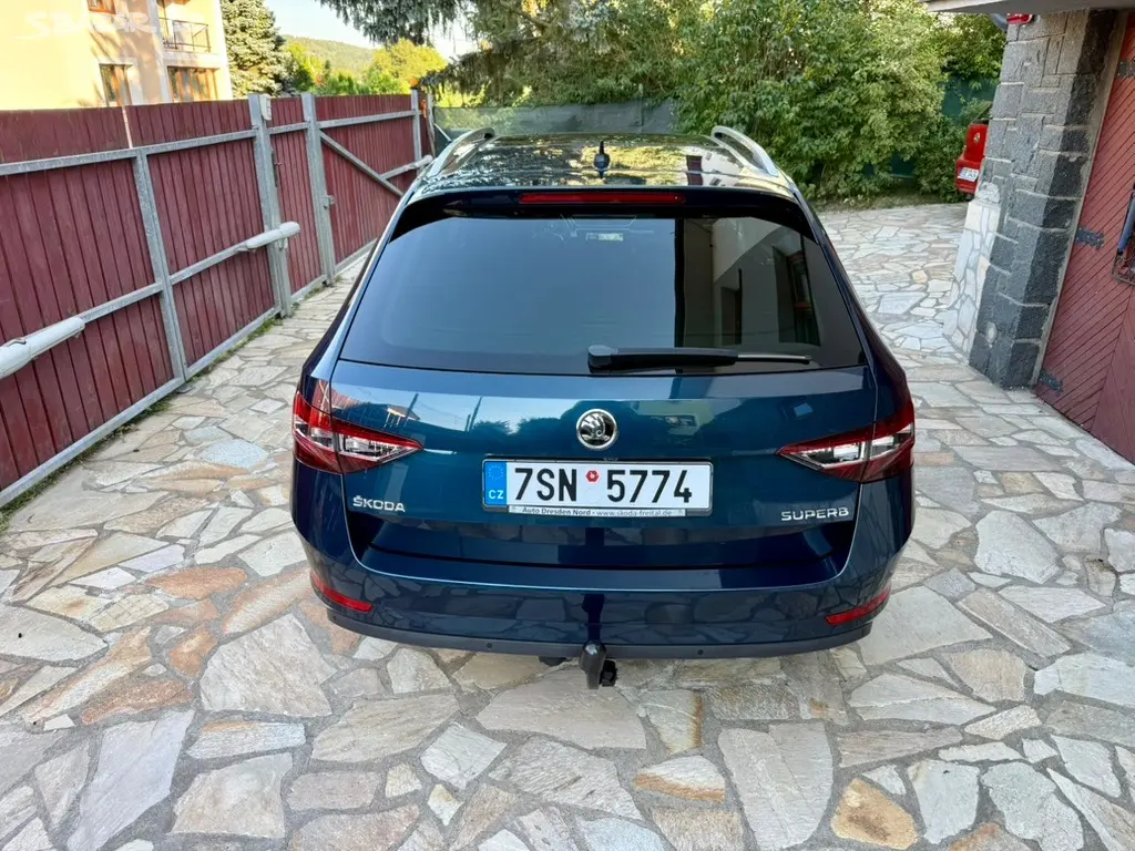 Škoda Superb, 2.0 TDI 110KW DSG STYLE TOP - fotka 5
