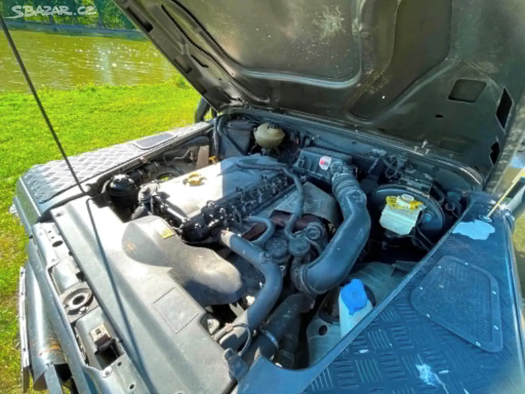 Land Rover Defender 110 Hard Top Td5 - fotka 5