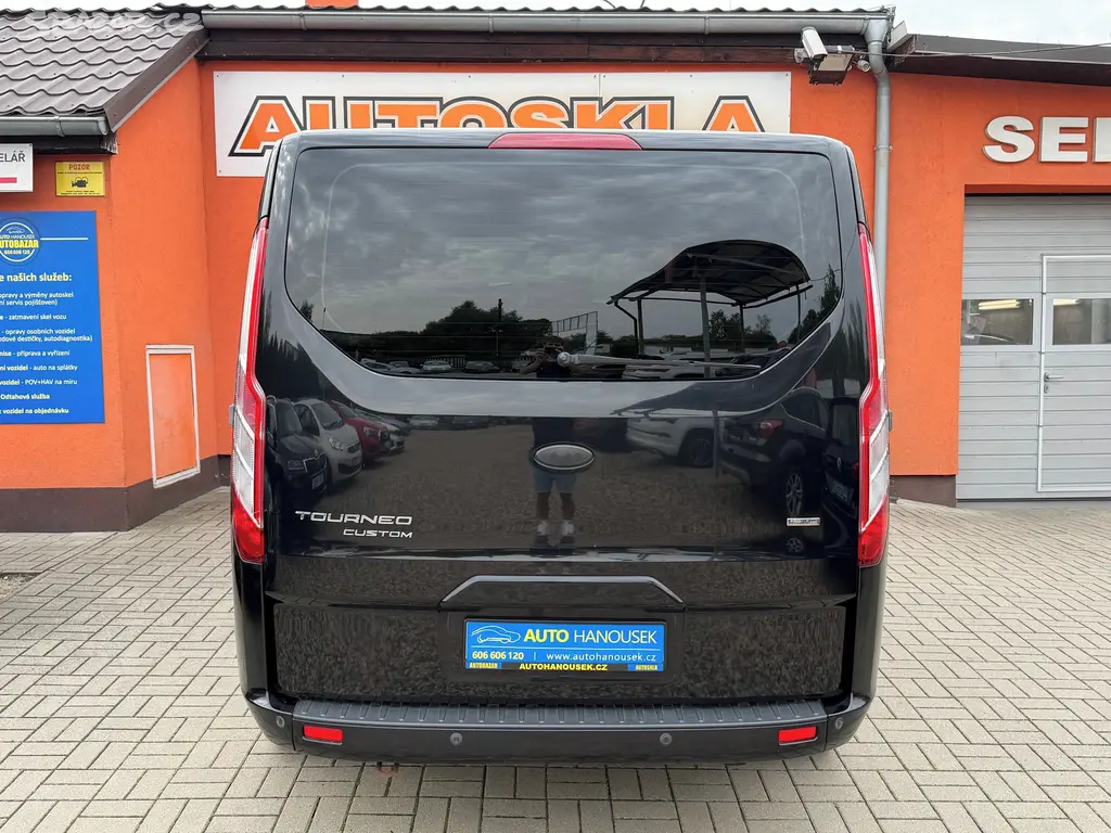 Ford Tourneo Custom, 2.2 TDCi 92KW 8MÍST - fotka 6