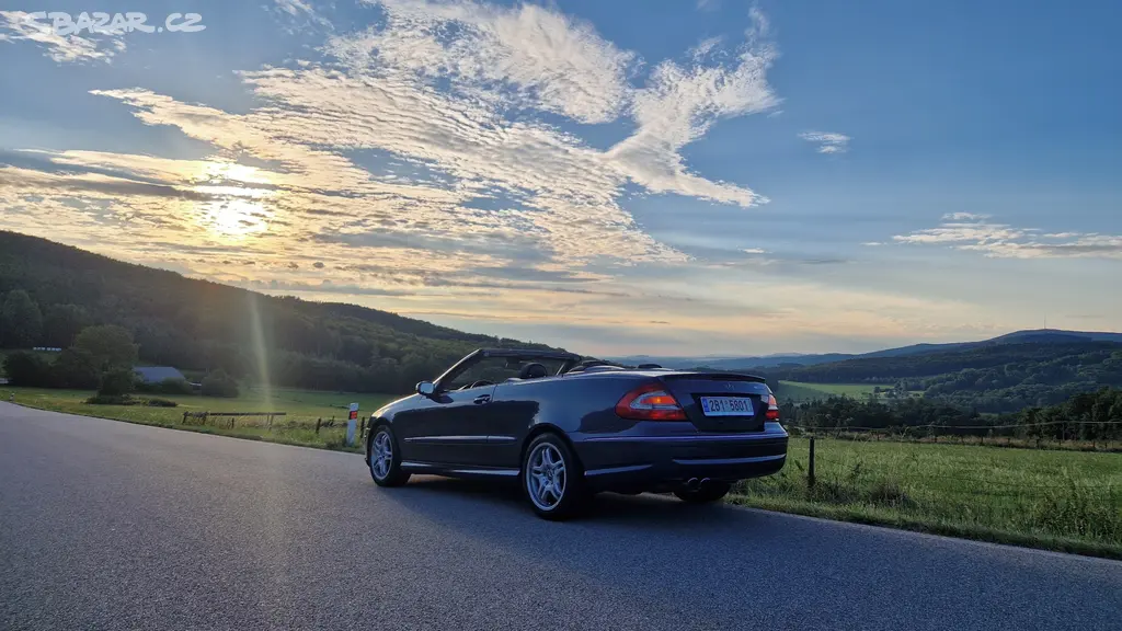 Mercedes Benz CLK AMG cabrio 95tkn V6 - fotka 2