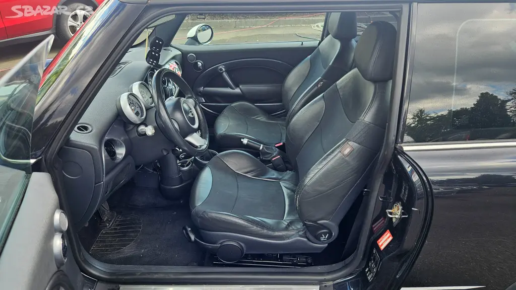 Mini Cooper 1,6i - fotka 5