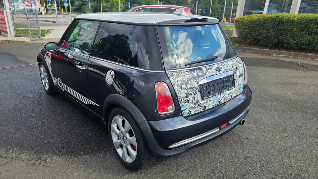 Mini Cooper 1,6i - fotka 3