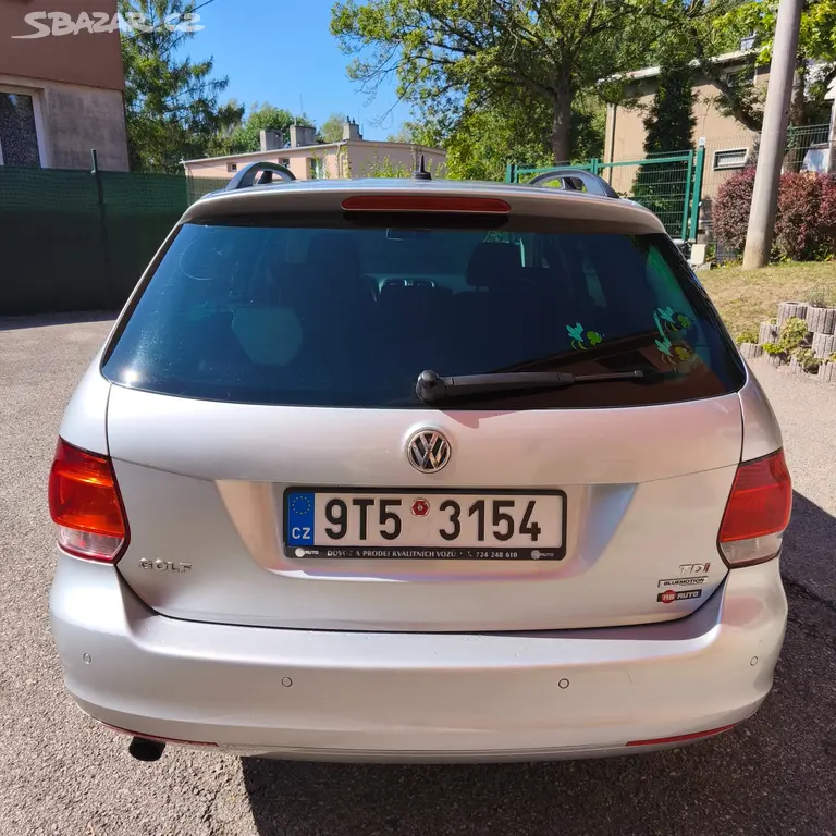 Volkswagen Golf 1.6 TDI 77kw, poctivých 291tkm - fotka 5