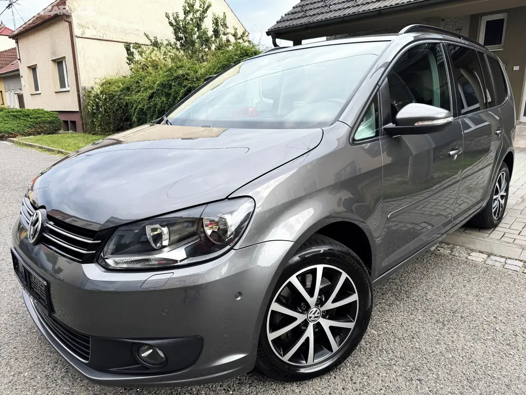 VOLKSWAGEN TOURAN 2.0TDI 7-MÍST,AUT.KLIMA,ALU.KOLA - fotka 2