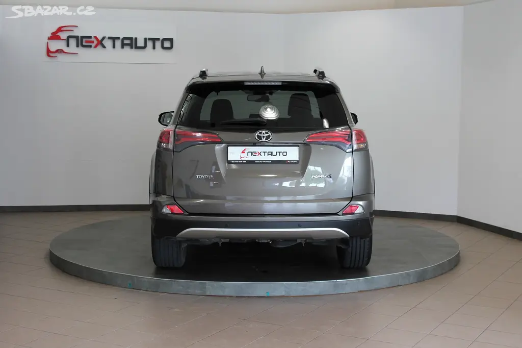 Toyota Rav4, 2.0 D-4D 105kW,1. MAJITEL ČR - fotka 4