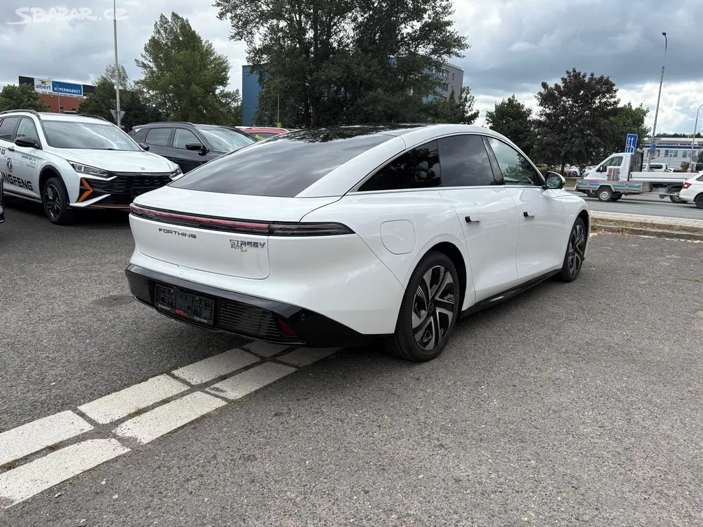 Forthing S7 REEV, Exclusive - fotka 3