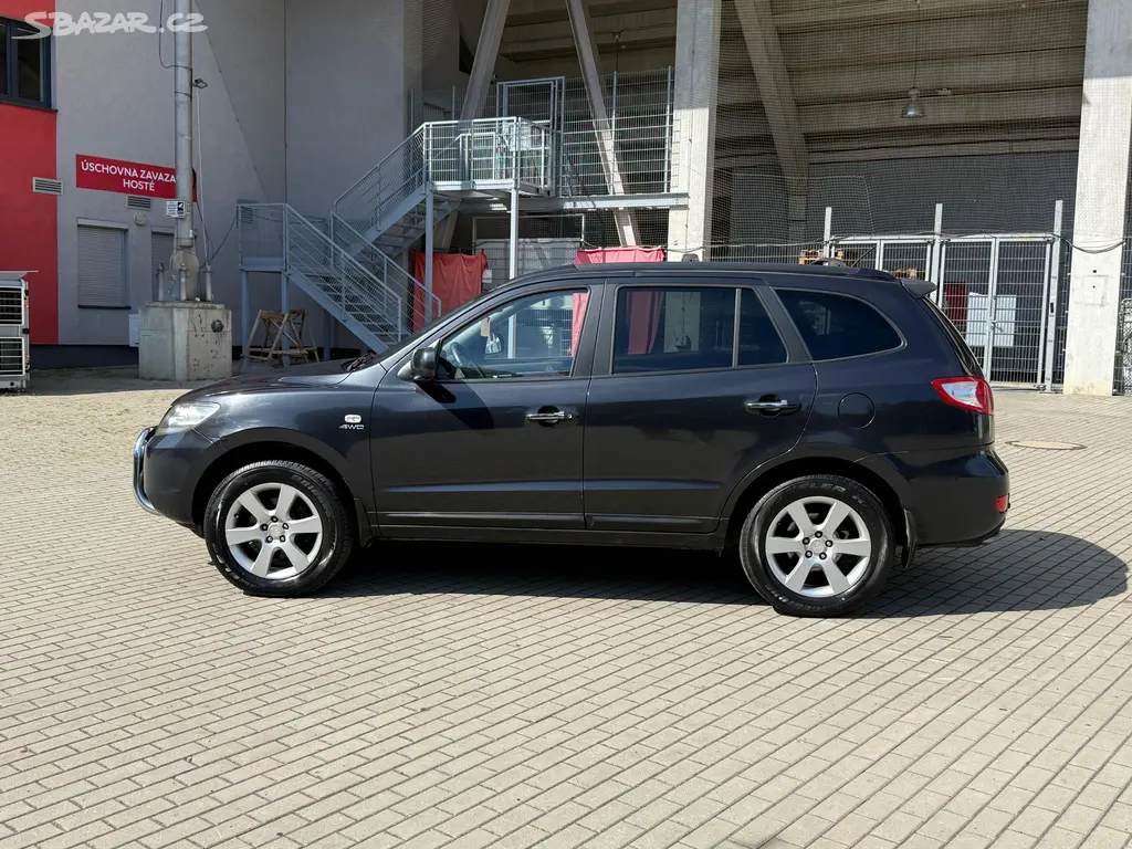 Hyundai Santa Fe, 2.2CRDi, 114kw 4x4 Aut. Tažné - fotka 2