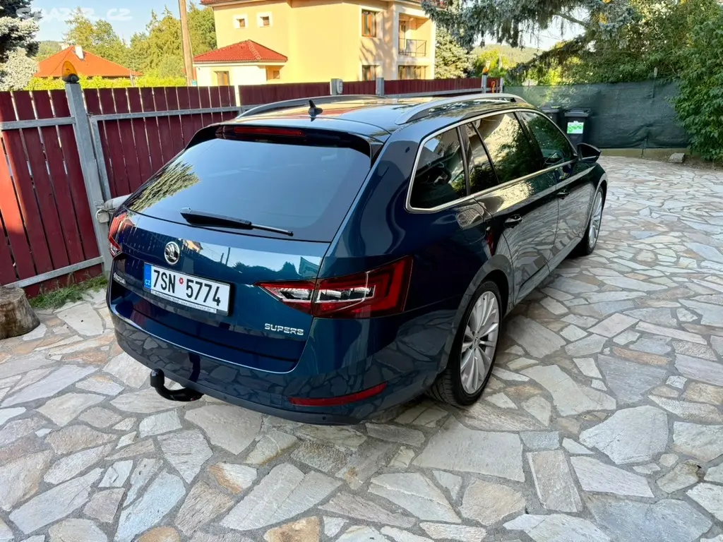 Škoda Superb, 2.0 TDI 110KW DSG STYLE TOP - fotka 4