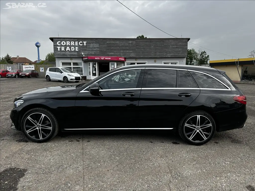 Mercedes-Benz Třídy C, 2,0 220d-4MATIC-BURMESTER-DPH - fotka 2