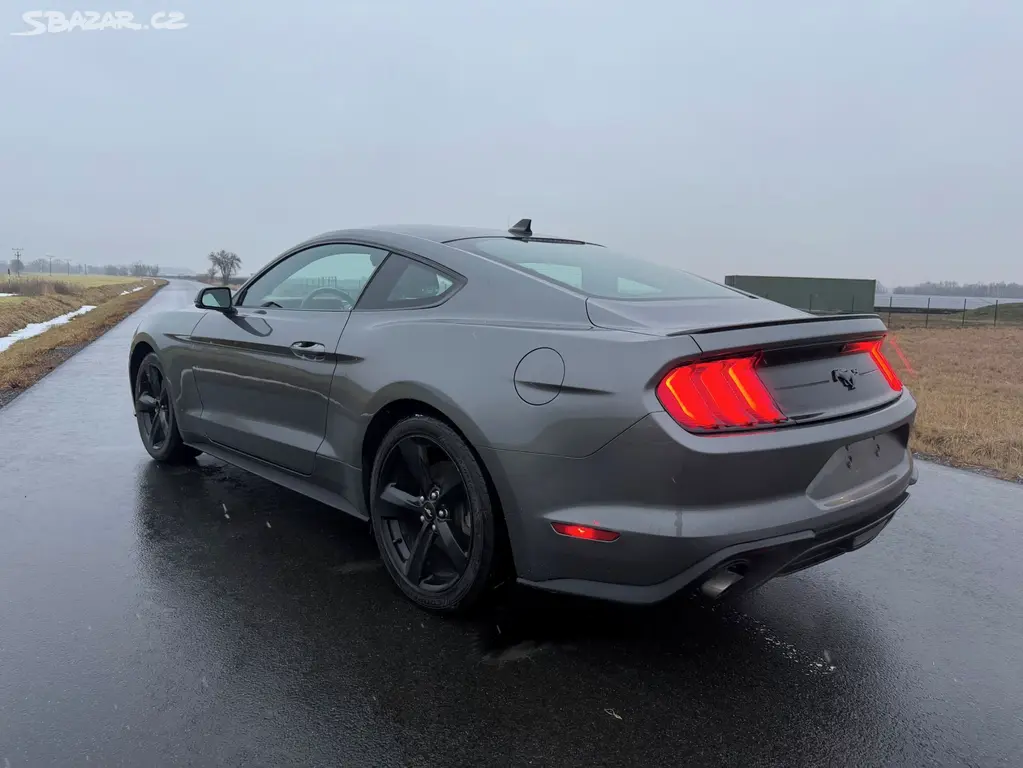 Ford Mustang 2.3 EcoBoost Manuál MBRP TUNING 2021 - fotka 2