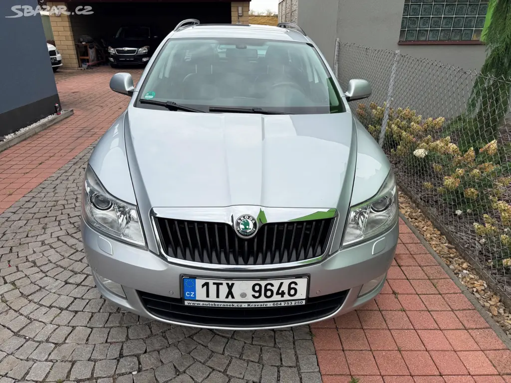 ŠKODA OCTAVIA KOMBI 2.0 TDI 103KW ELEGANCE - fotka 6