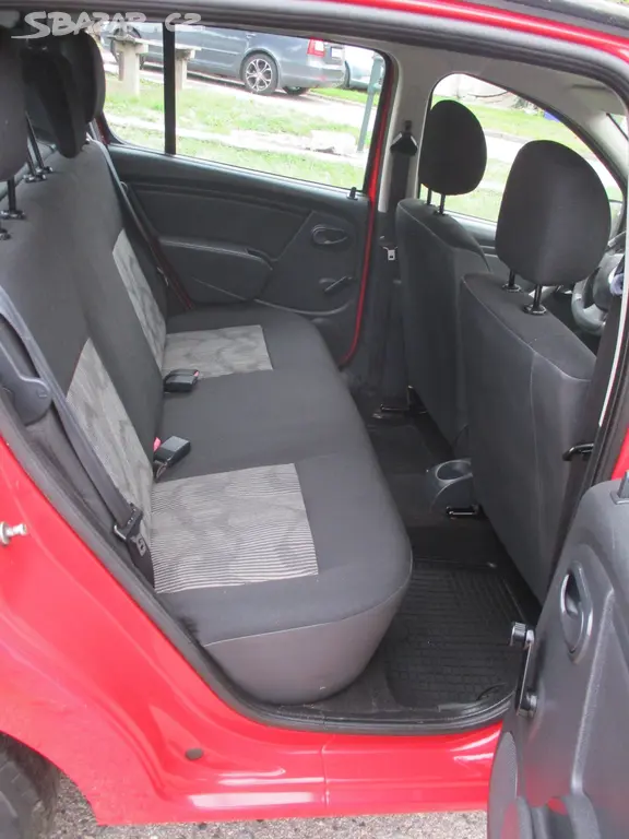 DACIA SANDERO 1.4 MPI, ZÁRUKA - fotka 3