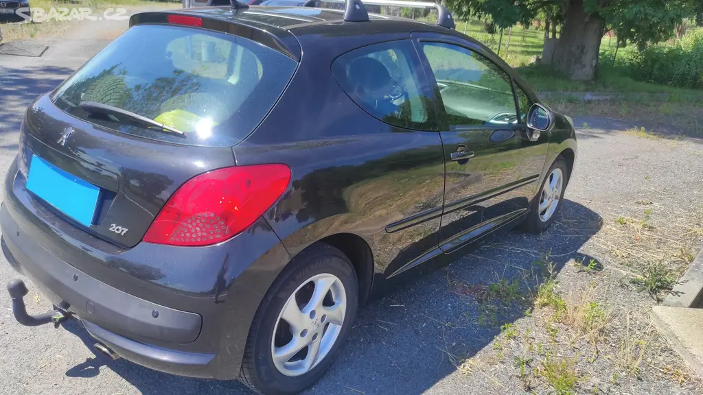 Peugeot 207 1,4 VTi benzín 70kW - fotka 6