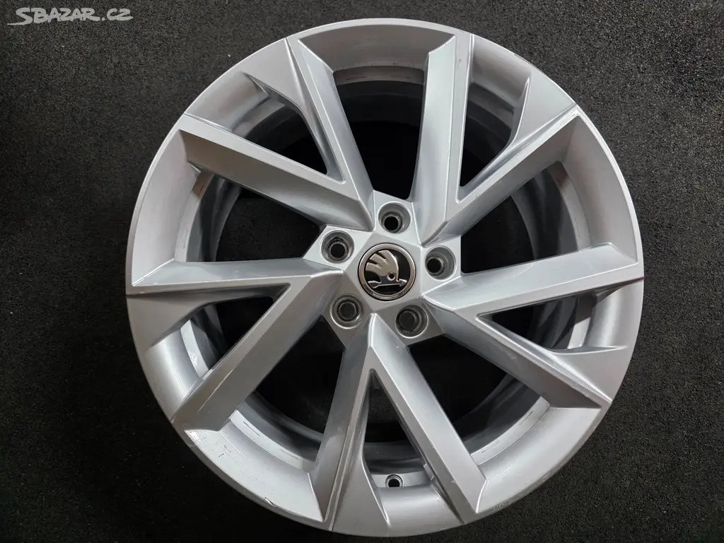 Škoda Superb 4 3 Alu kolo 18 Vela Vega 3P0601025L