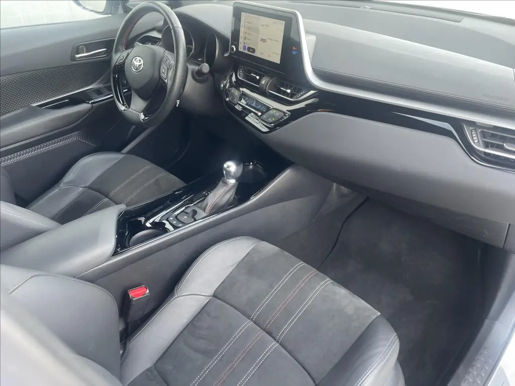 Toyota C-HR, 2,0 Hybrid GR Sport 1.Maj-CZ - fotka 6
