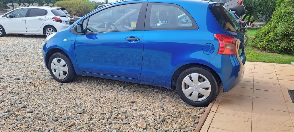 Toyota Yaris 1.0i 51kW ČR 44TIS.KM KLIMA - fotka 3