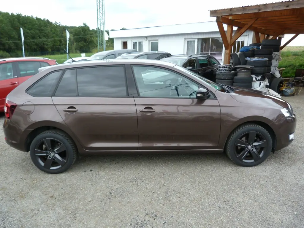 Škoda Rapid, 1.2 tsi 81 kw - fotka 4