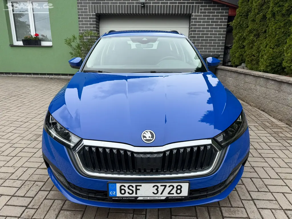 Škoda Octavia, 2,0TDi,ambient+,DSG,1majCZ,DPH - fotka 3
